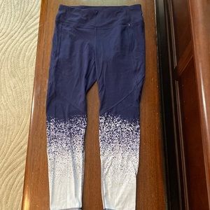 Calia workout leggings with cool calf detail and side pocket.